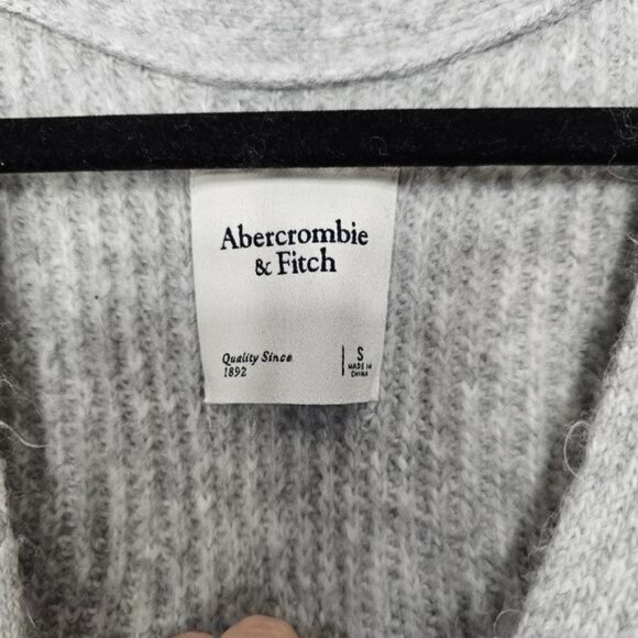 Abercrombie & Fitch Grey Button Front Ribbed Sweater Small - Picture 3 of 12